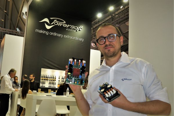 Matteo Bianchini con los nuevos mdulos Powersoft